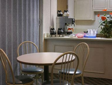 Howard Johnson Inn Tybee Island Savannah Ga Restoran fotoğraf